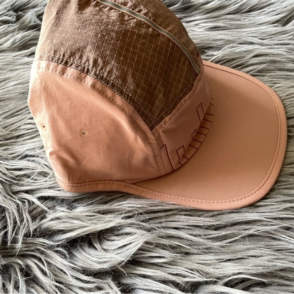 LULULEMON ATHLETICA drawcord hiking cap - Picture 7 of 10